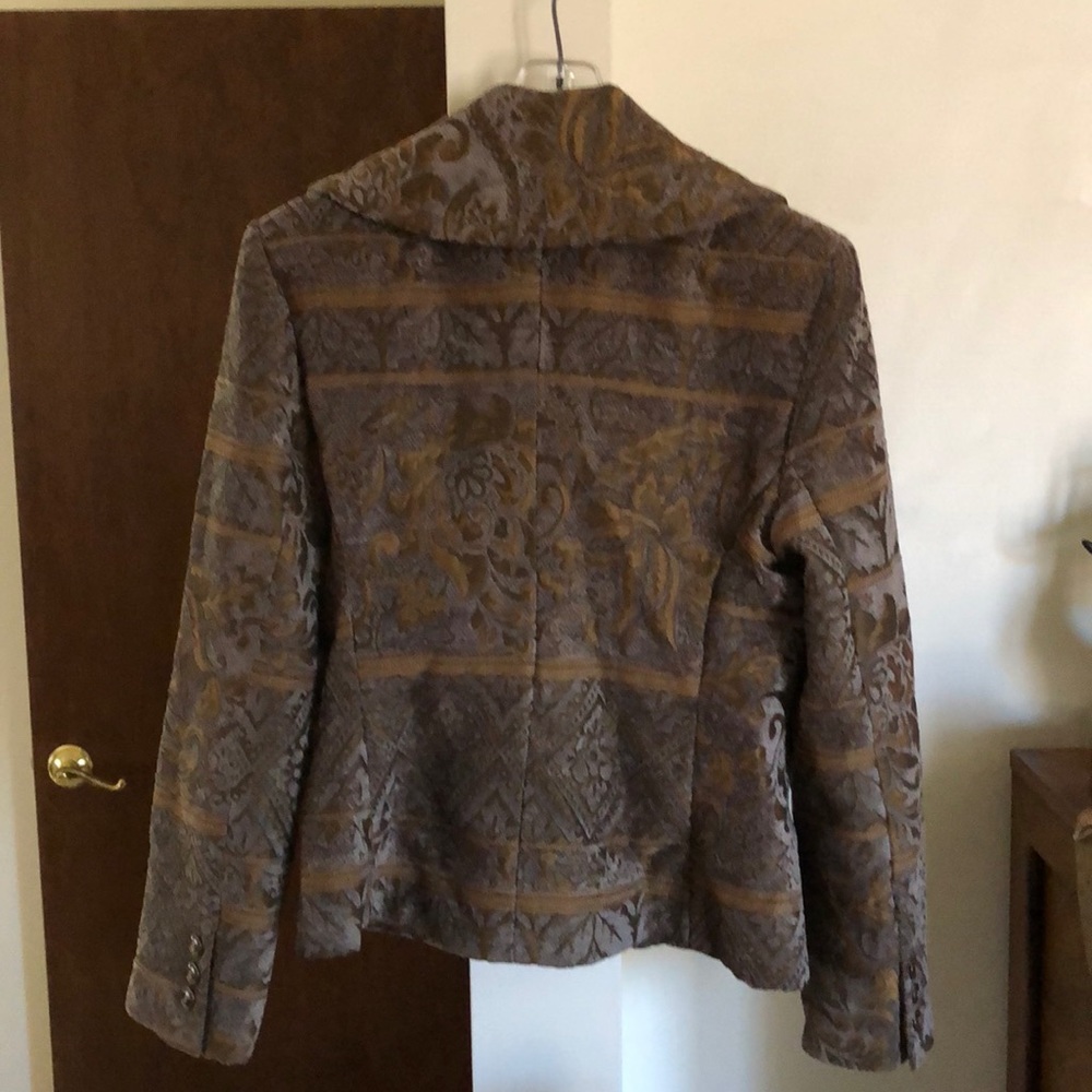 Jacket - Picture 4 of 5